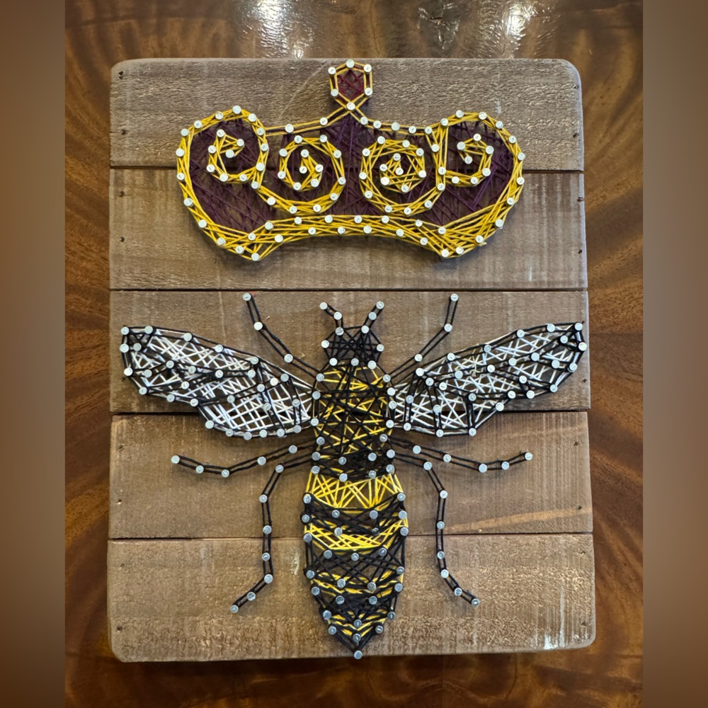 Queen Bee String Art Box Sign